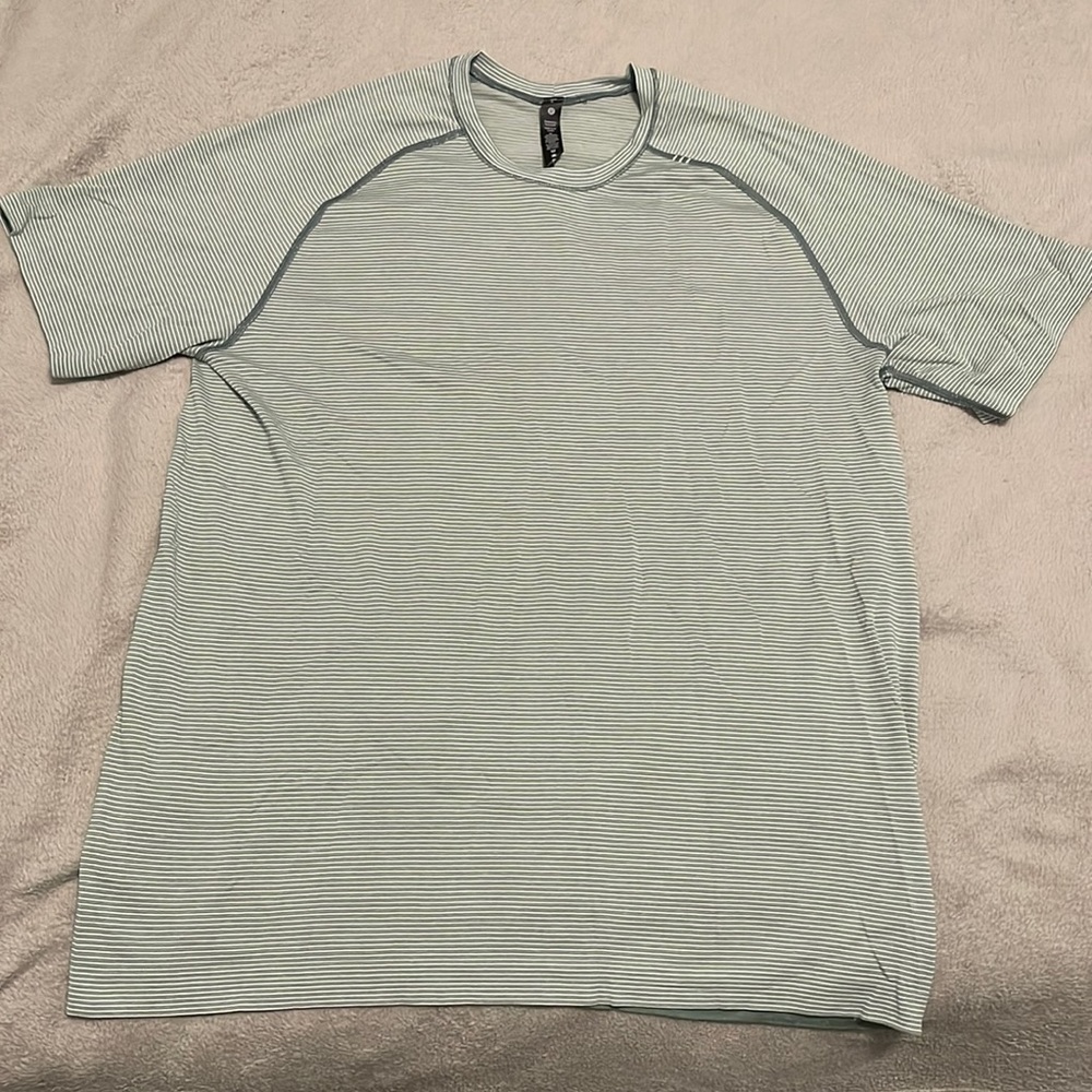 Lululemon Metal Vent Tech Short Sleeve 2.0